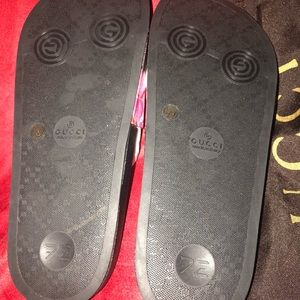 Gucci Supreme Sandals